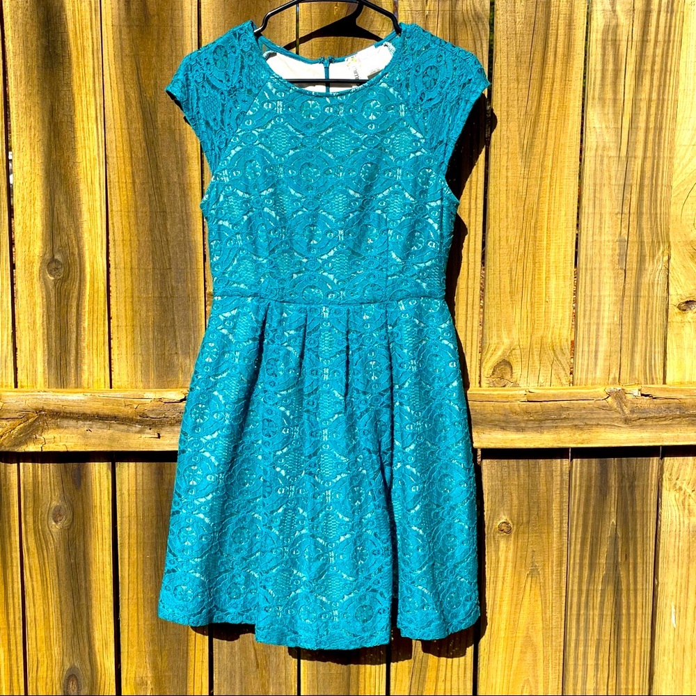Mimi Chica | Lace Cocktail Dress | S | Green